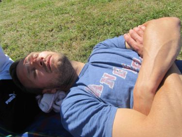 Passade på att ta en bild på Peter när han tog sig en tupplur i solen.